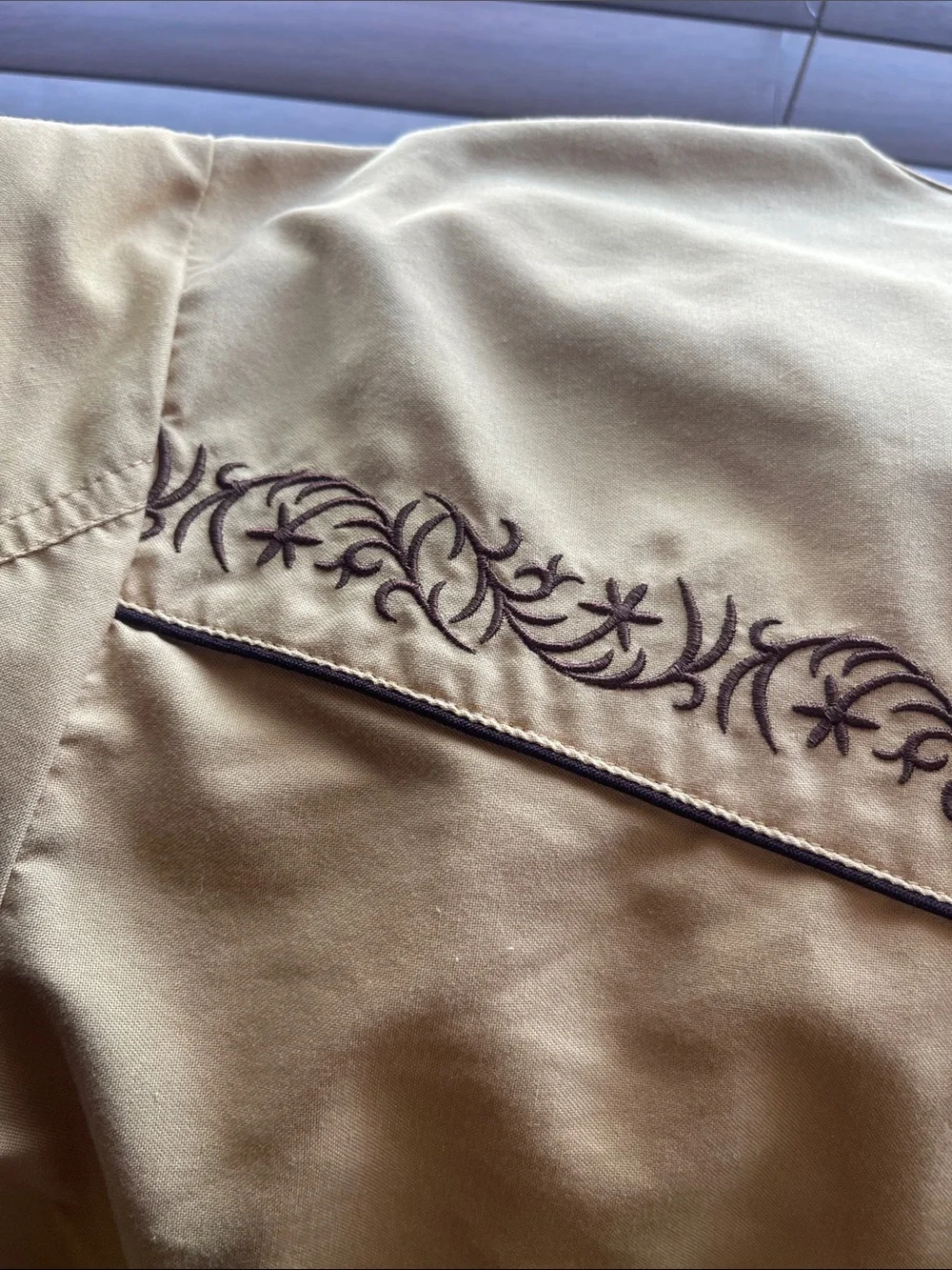 Men's Embroidered Lightweight Shirt Jacket in Tan